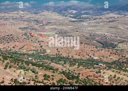 Il Marocco. Vedute panoramiche nel Medio Atlante, vicino a Ouzoud. Foto Stock