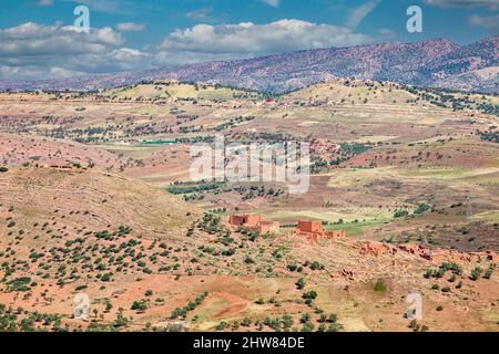 Il Marocco. Vedute panoramiche nel Medio Atlante, vicino a Ouzoud. Foto Stock