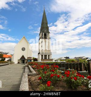 La Cattedrale di Molde (in norvegese: Molde domkirke) è una cattedrale della Chiesa di Norvegia, situata nel comune di Molde, nella contea di Moere og Romsdal, in Norvegia. È loc Foto Stock