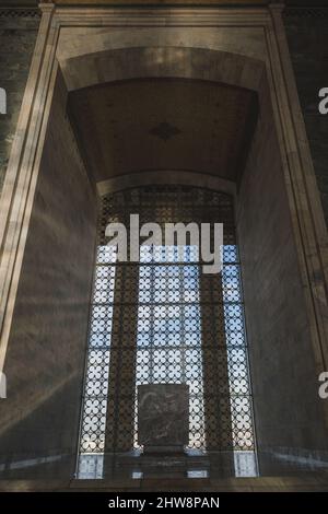 Ankara, Turchia - 09 novembre 2021: Il mausoleo di Ataturk ad Anitkabir. Scatto editoriale ad Ankara. Foto Stock