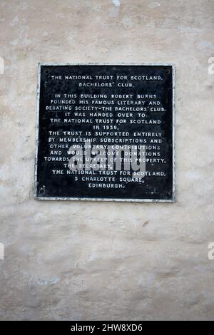 The Bachelors' Club, Sandgate Street, Tarbolton, KA5 5RB.Ayrshire, Scozia, UK .A National Trust for Scotland Museum la sala al piano superiore era la più grande di Tarbolton ed era utilizzata per una serie di eventi sociali. È stata probabilmente la prima società di dibattito rurale in Scozia e il prototipo per molti Burns Clubs in tutto il mondo. Foto Stock