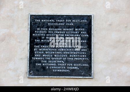 The Bachelors' Club, Sandgate Street, Tarbolton, KA5 5RB.Ayrshire, Scozia, UK .A National Trust for Scotland Museum la sala al piano superiore era la più grande di Tarbolton ed era utilizzata per una serie di eventi sociali. È stata probabilmente la prima società di dibattito rurale in Scozia e il prototipo per molti Burns Clubs in tutto il mondo. Foto Stock