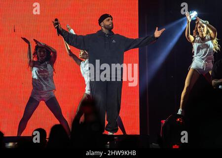 Orlando, Stati Uniti. 03rd Mar 2022. Nicky Jam, cantante vincitore del Latin Grammy Award, si esibisce sul palco durante il suo Infinity Tour presso l'Amway Center di Orlando. Credit: SOPA Images Limited/Alamy Live News Foto Stock