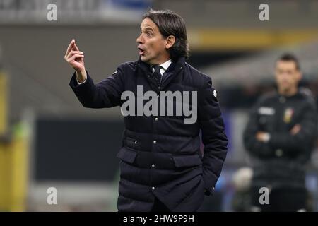 Milano, Italia. 04th Mar 2022. Simone Inzaghi (FC Internazionale) gesti durante l'Inter - FC Internazionale vs US Salernitana, Campionato italiano di calcio A match a Milano, Italy, March 04 2022 Credit: Independent Photo Agency/Alamy Live News Foto Stock