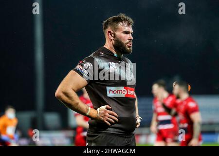 Hull, Regno Unito. 04th Mar 2022. St Helens Alex Walmsley durante la partita della Super League tra Hull KR e St Helens al Sewell Group Craven Park, Hull, il 4 marzo 2022. Foto di Simon Hall. Solo per uso editoriale, licenza richiesta per uso commerciale. Nessun utilizzo nelle scommesse, nei giochi o nelle pubblicazioni di un singolo club/campionato/giocatore. Credit: UK Sports Pics Ltd/Alamy Live News Credit: UK Sports Pics Ltd/Alamy Live News Foto Stock