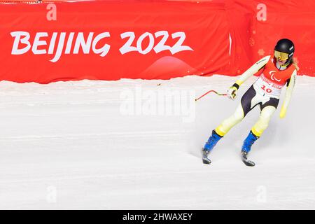 Pechino, Cina. 05th Mar 2022. Paralimpiadi, Para Alpine Sci, Donne, discesa in piedi presso il National Alpine Ski Center: Termina Andrea Rothfuss dalla Germania. Credit: Christoph Soeder/dpa/Alamy Live News Foto Stock