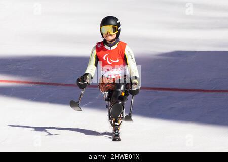 Pechino, Cina. 05th Mar 2022. Paralimpiadi, Para Alpine Sci, Donne, discesa al National Alpine Ski Centre: Termina Anna-Lena Forster in Germania. Credit: Christoph Soeder/dpa/Alamy Live News Foto Stock