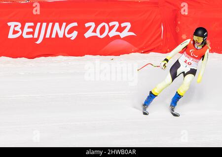 Pechino, Cina. 05th Mar 2022. Paralimpiadi, Para Alpine Sci, Donne, discesa in piedi presso il National Alpine Ski Center: Termina Andrea Rothfuss dalla Germania. Credit: Christoph Soeder/dpa/Alamy Live News Foto Stock