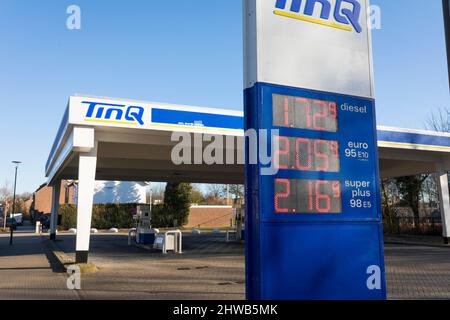 Aumento dei prezzi del carburante nei Paesi Bassi durante la guerra 2022 Foto Stock