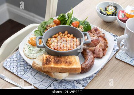 Colazione all'inglese completa in un bed and breakfast Foto Stock