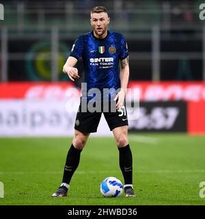 Milano, Italia. 04 marzo 2022. Milano Skriniar del FC Internazionale in azione durante la Serie Una partita di calcio tra FC Internazionale e US Salernitana. Credit: Nicolò campo/Alamy Live News Foto Stock