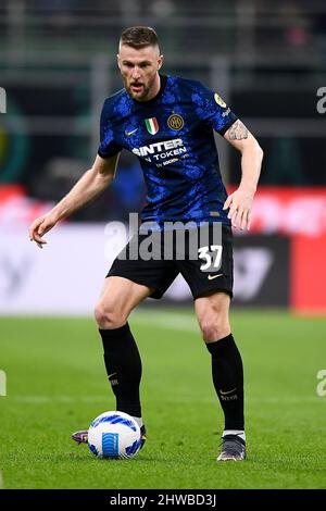 Milano, Italia. 04 marzo 2022. Milano Skriniar del FC Internazionale in azione durante la Serie Una partita di calcio tra FC Internazionale e US Salernitana. Credit: Nicolò campo/Alamy Live News Foto Stock