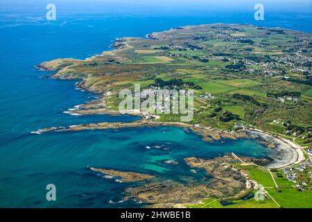 Francia. Bretagna. Morbihan (56) Baia di Biscay. Isola di Groix. Veduta aerea del porto di Locmaria Foto Stock