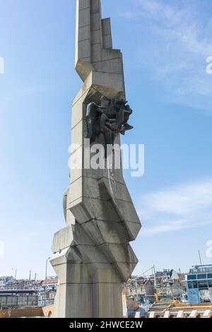 SOFIA, BULGARIA - 25 FEBBRAIO 2022: Stazione ferroviaria centrale nella città di Sofia, Bulgaria Foto Stock