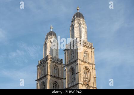 Torri della Chiesa di Grossmunster - Zurigo, Svizzera Foto Stock