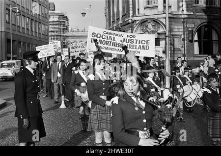 la marcia irlandese per i diritti civili a Victoria Square, Birmingham. 5th ottobre 1969. Foto Stock