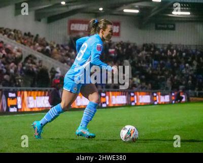 Wimbledon, Londra, Regno Unito. 05th Mar 2022. Hayley Raso (13 - Manchester City Women) gioca la palla nella partita tra Chelsea Women e Manchester City Women nella finale 2022 della fa Women's Continental Tires League Cup al Cherry Red Records Stadium, Plow Lane, Wimbledon il 5th marzo 2022 Claire Jeffrey/SPP Credit: SPP Sport Press Photo. /Alamy Live News Foto Stock