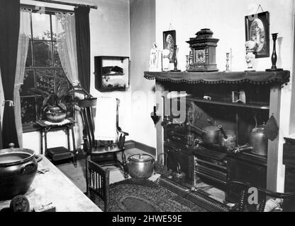 Caminetto vittoriano e scena Cottage Display al Museo Stockton Preston Hall. 6th agosto 1970. Preston Hall Museum, Yarm Road, Preston Park, Stockton on Tees. Foto Stock