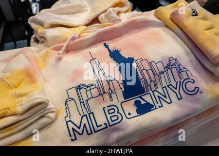 Il negozio di punta della Major League Baseball al Rockefeller Center, New York City, USA Foto Stock