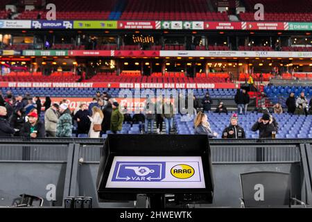 Rotterdam, Paesi Bassi. 05th Mar 2022. Rotterdam - lo schermo var prima della partita tra Feyenoord e FC Groningen a de Kuip il 5 marzo 2022 a Rotterdam, Paesi Bassi. (Box to Box Pictures/Yannick Verhoeven) Credit: Box to box pictures/Alamy Live News Foto Stock