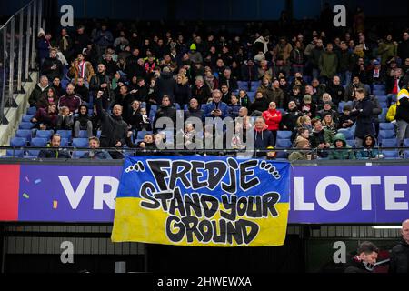 Rotterdam, Paesi Bassi. 05th Mar 2022. Rotterdam - Feyenoord sostenitori prima della partita tra Feyenoord e FC Groningen a de Kuip il 5 marzo 2022 a Rotterdam, Paesi Bassi. (Box to Box Pictures/Yannick Verhoeven) Credit: Box to box pictures/Alamy Live News Foto Stock