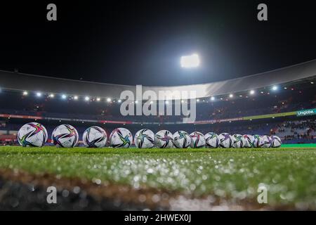 Rotterdam, Paesi Bassi. 05th Mar 2022. Rotterdam - De Kuip prima della partita tra Feyenoord e FC Groningen a de Kuip il 5 marzo 2022 a Rotterdam, Paesi Bassi. (Box to Box Pictures/Yannick Verhoeven) Credit: Box to box pictures/Alamy Live News Foto Stock