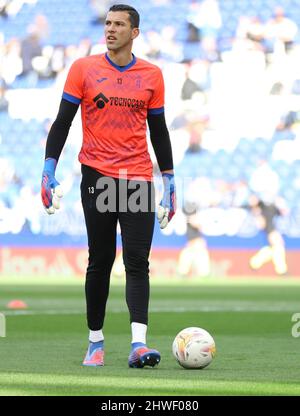 Sabadell, Barcellona, Spagna. 5th Mar 2022. Barcellona Spagna 05.03.2022 David Soria (Getafe CF) guarda durante la Liga Santander tra Espanyol e Getafe CF allo stadio RCDE il 04 marzo 2022 a Barcellona. (Credit Image: © Xavi Urgeles/ZUMA Press Wire) Foto Stock