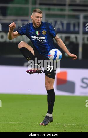 Milano, Italia. 04th Mar 2022. Milano Skriniar (FC Inter) in azione la Serie A tra FC.Inter e US. Salernitana 1919 allo Stadio San Siro Punteggio finale: 5-0 a Milano il 4 marzo 2022. (Foto di Agostino Gemito/Pacific Press/Sipa USA) Credit: Sipa USA/Alamy Live News Foto Stock