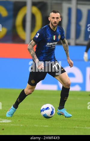 Milano, Italia. 04th Mar 2022. Marcelo Brozovic (FC Inter) in azione la Serie A tra FC.Inter e US. Salernitana 1919 allo Stadio San Siro Punteggio finale: 5-0 a Milano il 4 marzo 2022. (Foto di Agostino Gemito/Pacific Press/Sipa USA) Credit: Sipa USA/Alamy Live News Foto Stock