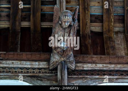 Grandi angeli nel tetto a travi di martello. Holme Hale chiesa Norfolk Foto Stock