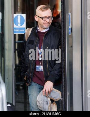 Londra, Regno Unito. 6th Mar 2022. Vitaly Shevchenko, giornalista senior, presso gli studi della BBC. Credit: Mark Thomas/Alamy Live News Foto Stock