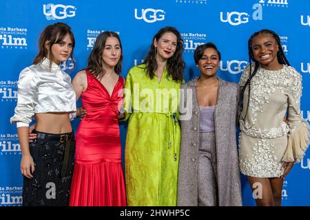 Arrivi di tappeti rossi (l-r) Emilia Jones (CODA), Alana Haim (Licorice Pizza), Caitriona Balfe (Belfast), Ariana DeBose (West Side Story) e Saniyya Sidney (King Richard). Il Festival Internazionale del Cinema di Santa Barbara del 37th onora Caitriona Balfe (Belfast), Ariana DeBose (West Side Story), Alana Haim (licorice Pizza), Ciarán Hinds (Belfast), Emilia Jones (CODA), Troy Kotsur (CODA), Simon Rex (Red Rocket), E Saniyya Sidney (King Richard) con il Virtuosos Award all'Arlington Theatre di Santa Barbara, California, 5 marzo 2022. (Foto di Rod Rolle/Sipa USA) Foto Stock