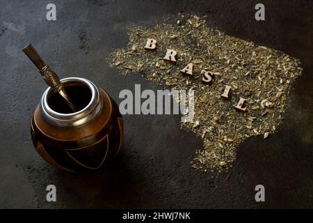 Forma del Brasile in yerba mate con zucca matero Foto Stock