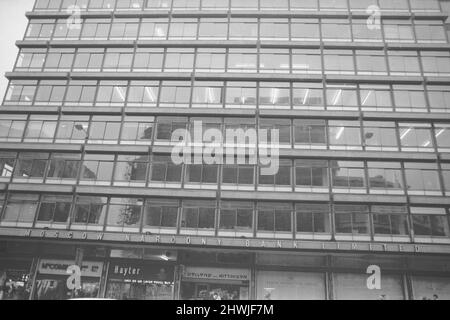 Immagine esterna di Mosca Narodny Bank a Londra Settembre 1971. A un certo numero di cittadini sovietici che lavorano presso la banca è stato chiesto di lasciare (dichiarato 'persona non grata' come la nuova amministrazione Tory sotto Edward Heath ha deciso di ottenere dure preoccupazioni sulla portata dell'attività di intelligence sovietica in Gran Bretagna. In totale 105 cittadini sovietici noti o sospetti di essere coinvolti in attività di intelligence sono stati espulsi nel 1971. Foto Stock