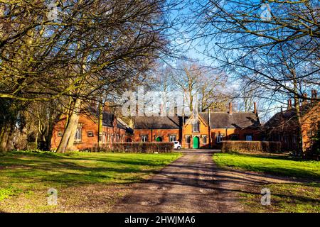 Esterno in stile vittoriano Framingham Almshouses presso il parco Walks a King's Lynn, Norfolk, Regno Unito Foto Stock