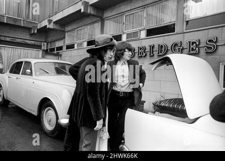 Rolling Stones: Mick Jagger al loro hotel a Newcastle upon Tyne. Marzo 1971 Foto Stock