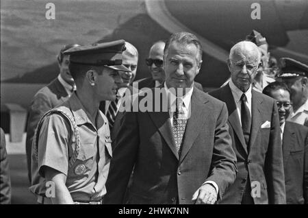 Il Vice Presidente DEGLI STATI UNITI Spiro Agnew si è recato qui alla base aerea di Tan Son Nhut di Saigon all'inizio della sua visita nel Vietnam del Sud poco dopo la firma degli accordi di pace di Parigi del 2nd febbraio 1973 Foto Stock