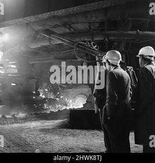 Lo stabilimento di altoforno di Skinningrove, che si chiuderà. 1971. Foto Stock