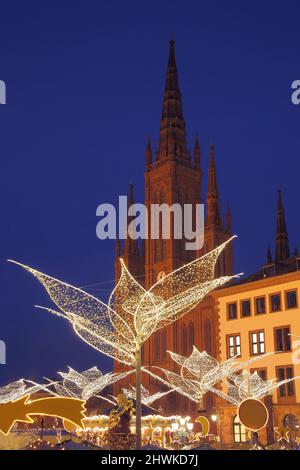 Mercatino di Natale con Marktkirche a Wiesbaden, Assia, Germania Foto Stock