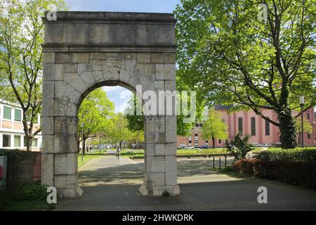 Arco Romano di Dativio Victor, costruito nel 3rd secolo, a Magonza, Renania-Palatinato, Germania Foto Stock