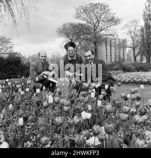 La Gran Bretagna in Bloom giudica in Albert Park, Middlesbrough. 1973. Foto Stock