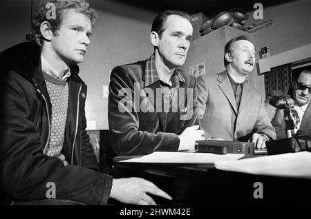 Conferenza stampa IRA Provisionals. Da sinistra a destra, Martin McGuinness, responsabile dell'IRA provvisorio a Londonderry, David o'Connell, ufficiale tattico dei Provisionals dell'IRA, Sean MacStiofain, capo dello staff dell'IRA Provisionals e Seamus Twomey, responsabile dei Provisionals dell'IRA a Belfast. 1st giugno 1972. Foto Stock