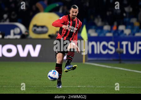 Napoli, Italia. 06th Mar 2022. Zlatan Ibrahimovic di AC Milan durante la Serie A football match tra SSC Napoli e AC Milan allo stadio Diego Armando Maradona di Napoli (Italia), 6th marzo 2022. Foto Andrea Staccioli/Insidefoto Credit: Ininsidefoto srl/Alamy Live News Foto Stock