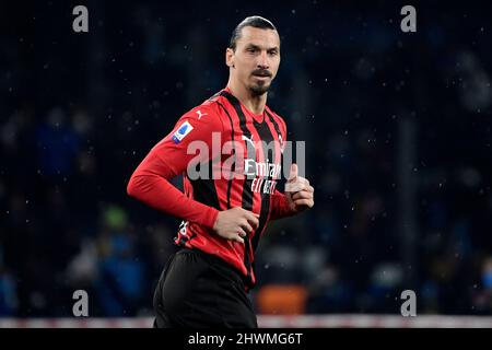 Napoli, Italia. 06th Mar 2022. Zlatan Ibrahimovic di AC Milan durante la Serie A football match tra SSC Napoli e AC Milan allo stadio Diego Armando Maradona di Napoli (Italia), 6th marzo 2022. Foto Andrea Staccioli/Insidefoto Credit: Ininsidefoto srl/Alamy Live News Foto Stock