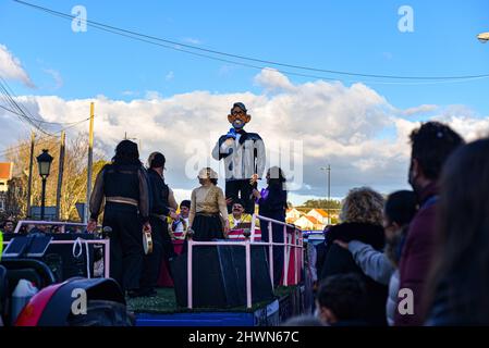 Valencia, Valencia, Venezuela. 6th Mar 2022. Momo galleggia nella tradizionale festa di sepoltura di Momo per terminare il carnevale a Vilanova de Arousa, Pontevedra, Galizia, Spagna. (Credit Image: © Elena Fernandez/ZUMA Press Wire) Credit: ZUMA Press, Inc./Alamy Live News Foto Stock