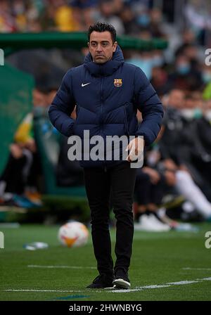 Elche, Spagna. 6th Mar 2022. Xavi Hernandez, allenatore di Barcellona, reagisce durante la partita la Liga tra Elche e il FC Barcelona allo stadio Martinez Valero di Elche, Spagna, 6 marzo 2022. Credit: Str/Xinhua/Alamy Live News Foto Stock