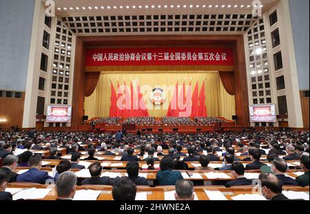 Pechino, Cina. 7th Mar 2022. La seconda riunione plenaria della quinta sessione del Comitato Nazionale della Conferenza consultiva politica popolare Cinese (CPPCC) del 13th si svolge nella Grande Sala del Popolo di Pechino, capitale della Cina, il 7 marzo 2022. Credit: Jin Liwang/Xinhua/Alamy Live News Foto Stock