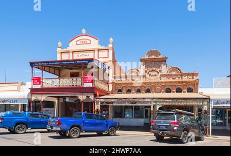 Dettagli degli edifici coloniali in Hannan Street, Kalgoorlie strada principale, Australia Occidentale, WA, Australia Foto Stock