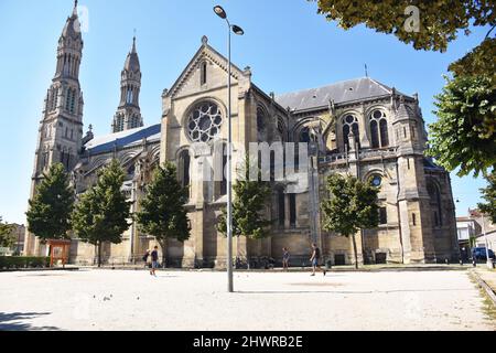 Bordeaux, la Chiesa del Sacro cuore, Église du Sacré-Cœur, costruita in stile neoromanico/bizantino, 1877-84, architetto Jean-Jules Mondet Foto Stock