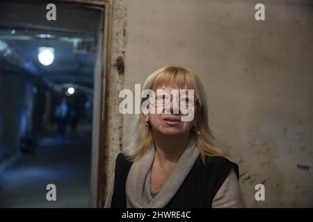 Bambini evacuati in un orfanotrofio a Leopoli, Ucraina, 26 febbraio 2022. Questa foto: Ludmila Sutnik, 61 anni, mostra il rifugio per bambini nel seminterrato. Foto: Lisa Mattisson / Expressen / TT / codice 7000 Foto Stock